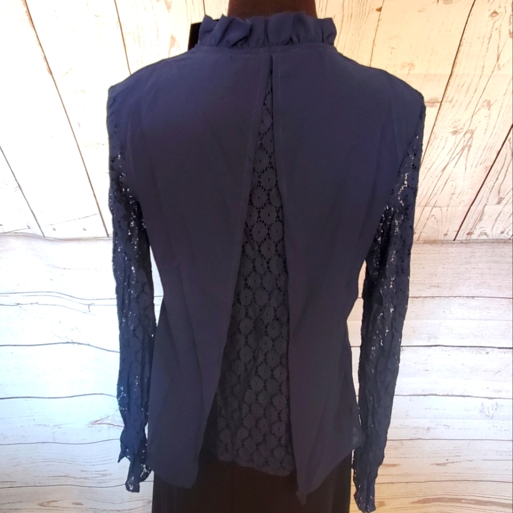 Kara and Kate long sleeved lace and chiffon blouse navy size Small